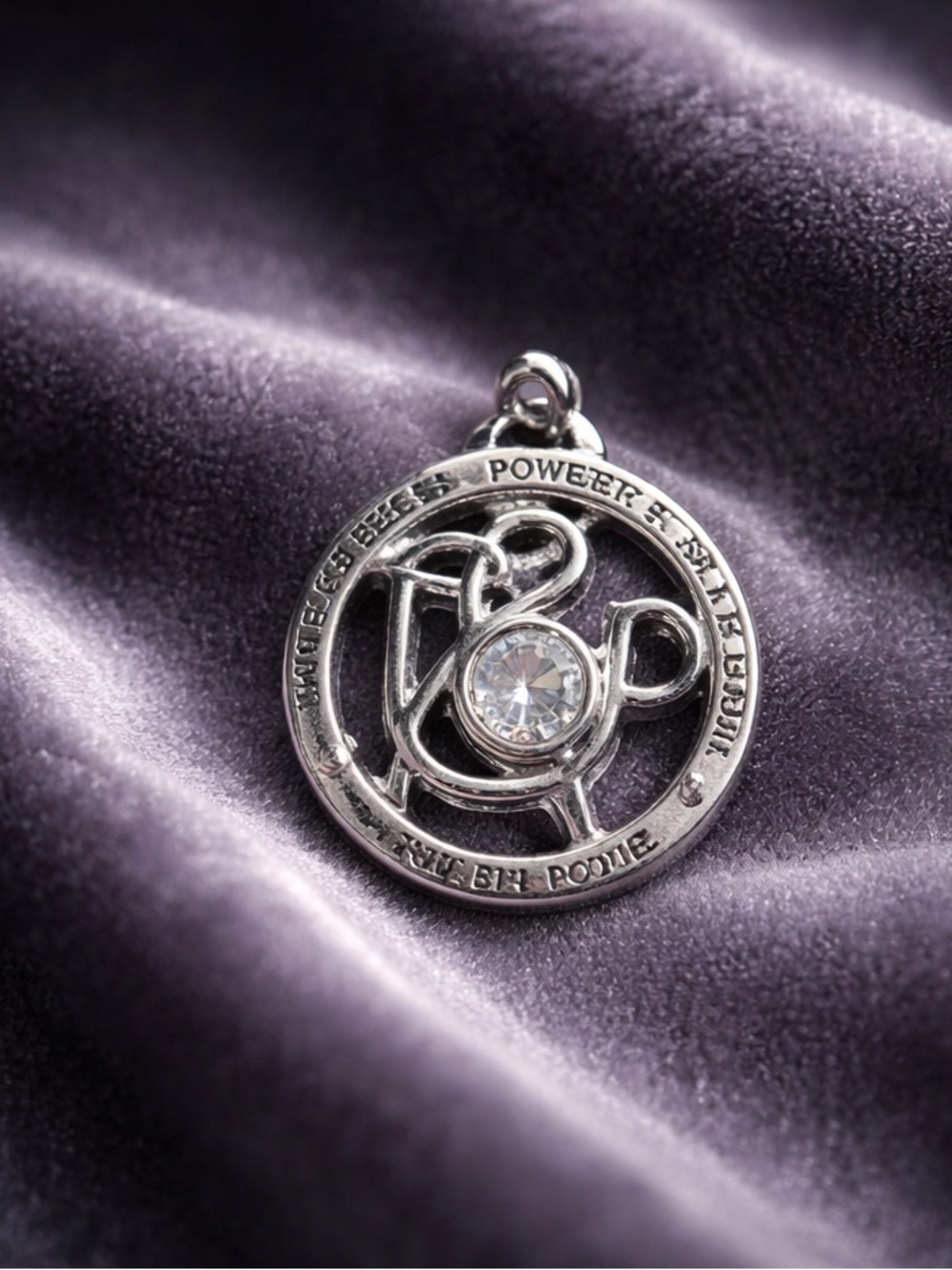 Twist & Pout Silver Pendant